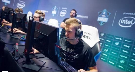 组在训练中 组在训练中