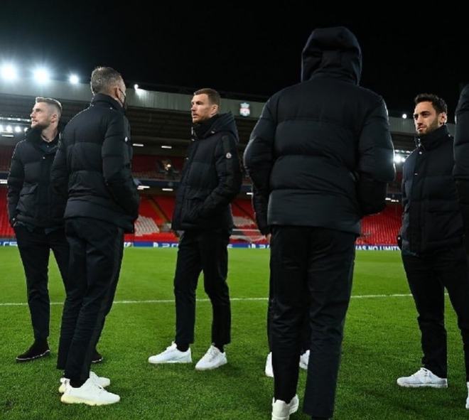 验中后场的 验中后场的